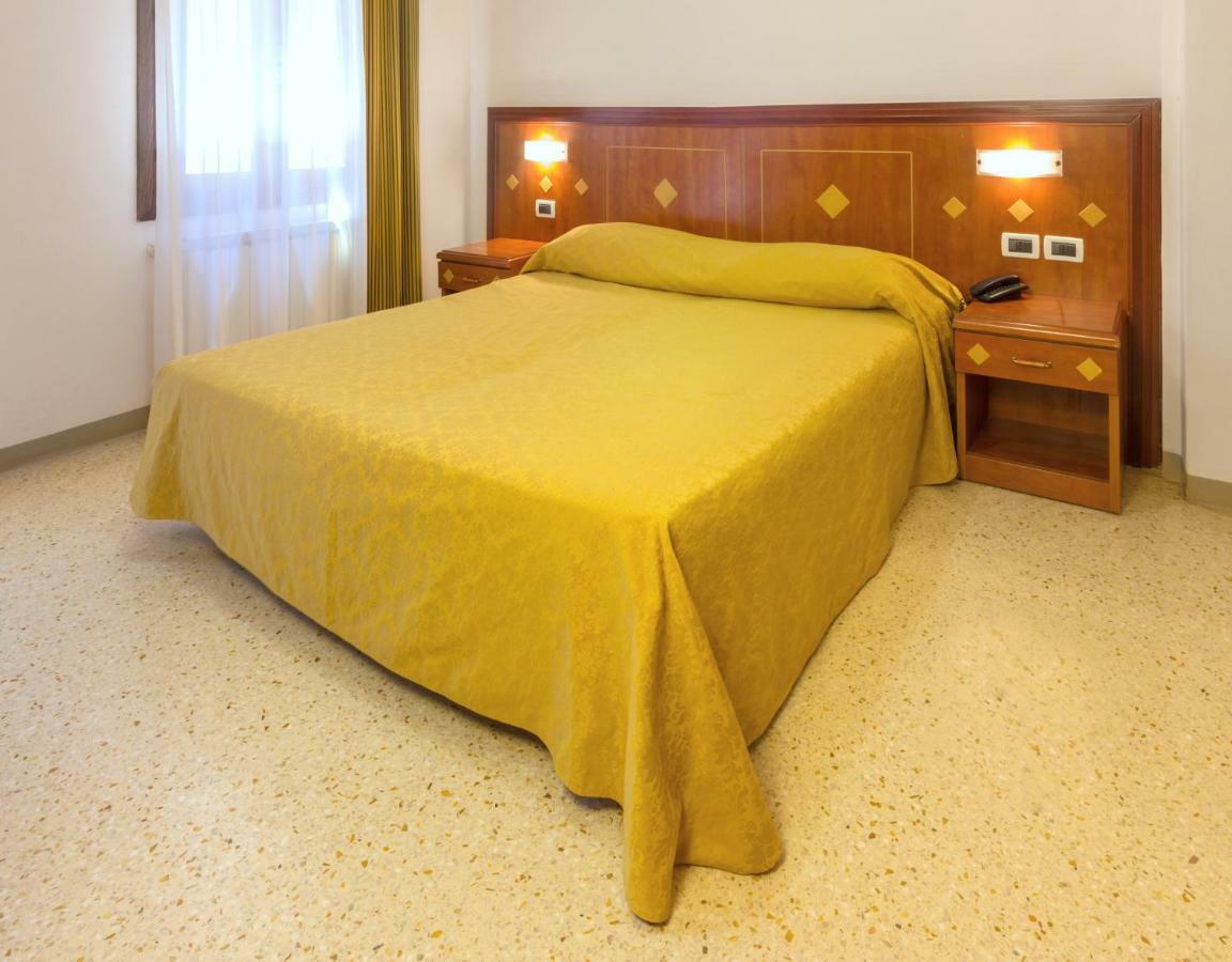 Hotel Adriatico Венеція Екстер'єр фото